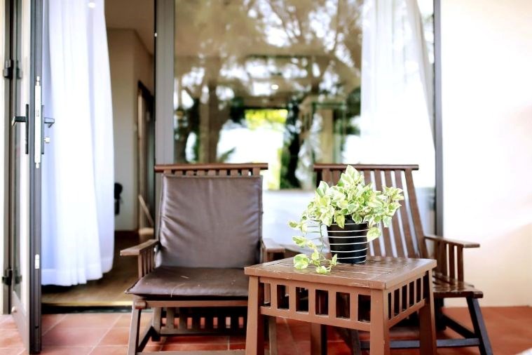 Bungalow Garden View